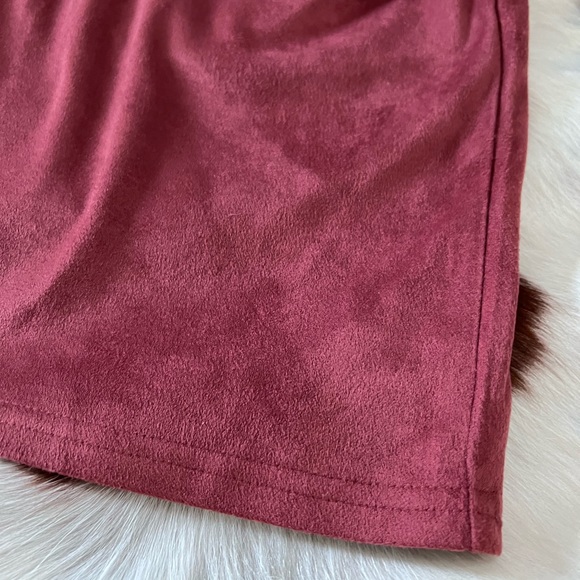 NWT Burgundy Suede Mini Skirt with Pockets - Picture 10 of 12